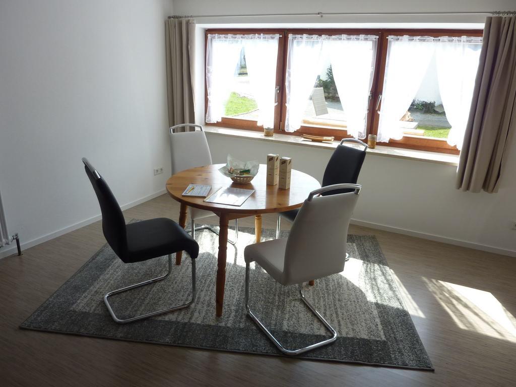 Ferienwohnung Michlhof Oberostendorf Zimmer foto